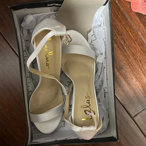 Lulu's Cream Strappy Block Heels - Picture 2 of 3